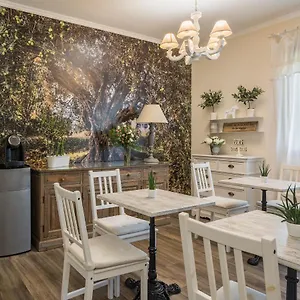 https://bb-lulivo-fiumicino.it-romehotels.com